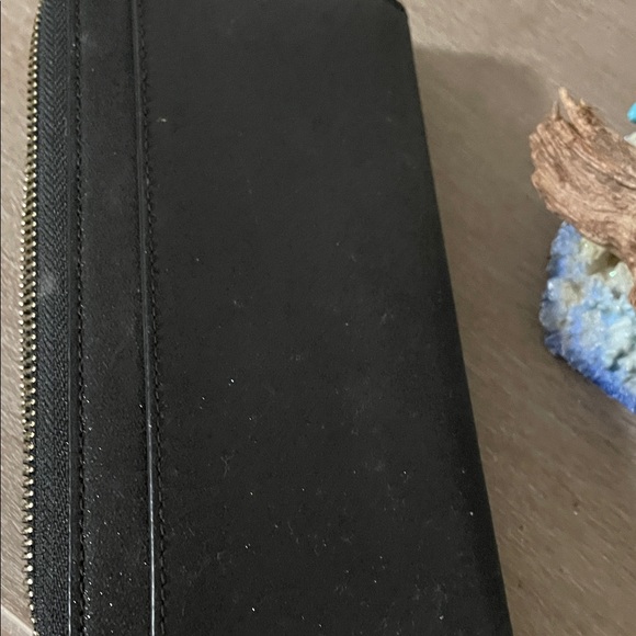 Kate Spade Black Zip-Around Wallet - Picture 5 of 9